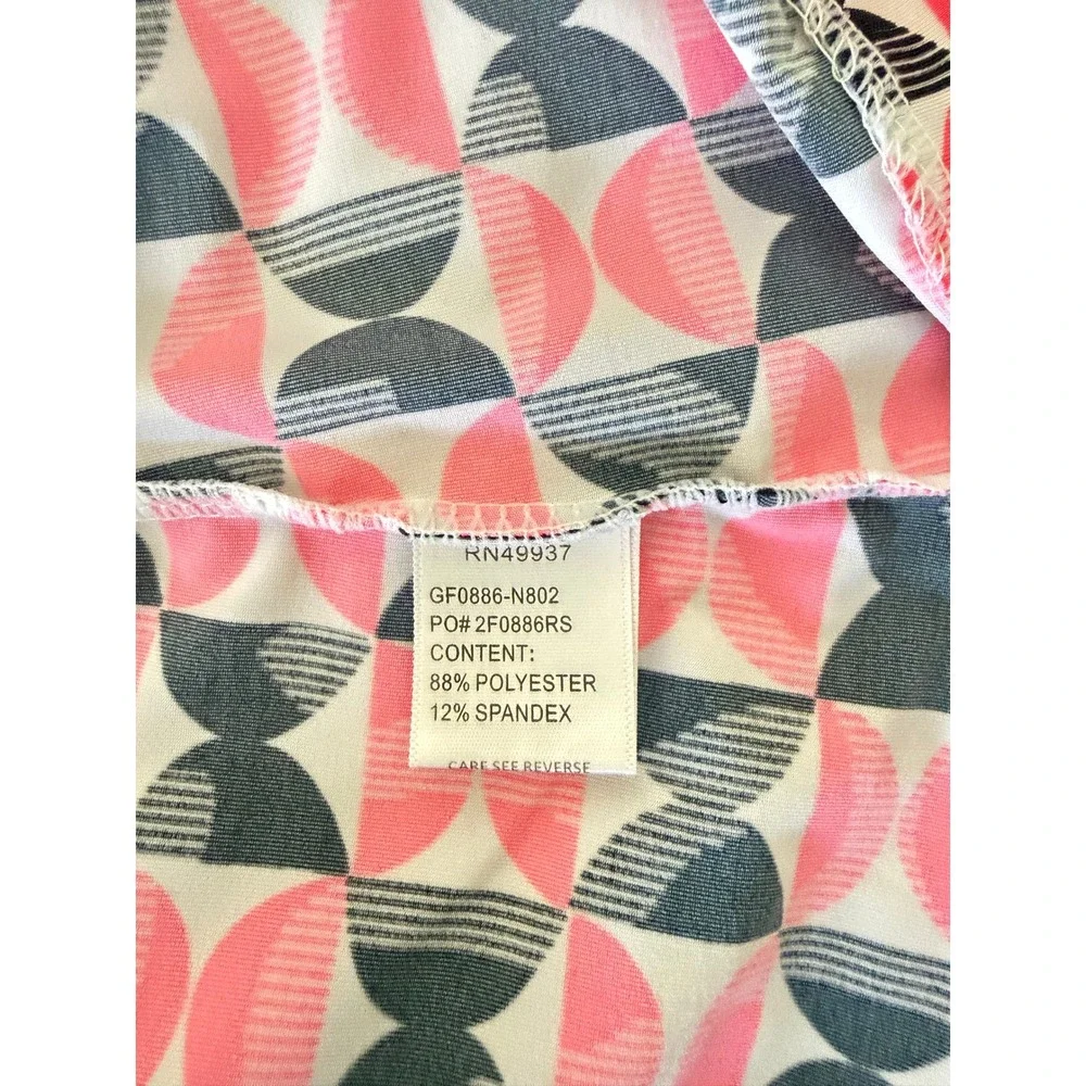 Tail Activewear Camari Short Sleeve Golf Top Pink Rendezvous Geometric 1/4 Zip - Picture 3 of 7